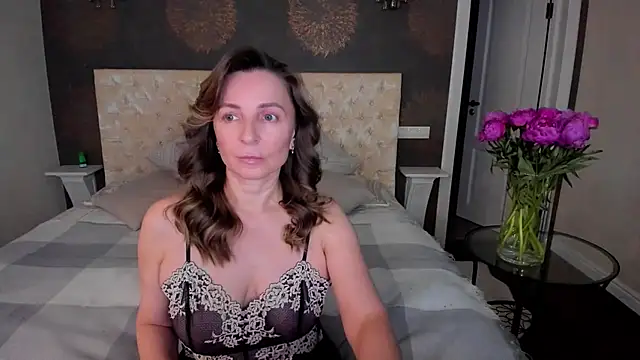 Snapshot of AllisonWilliams chatting on February 1, 4:22 pm AllisonWilliams online show from February 1, 4:22 pm