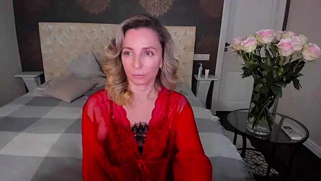 Snapshot of AllisonWilliams chatting on October 2, 5:31 pm AllisonWilliams online show from October 2, 5:31 pm