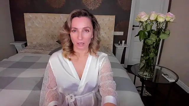 Snapshot of AllisonWilliams chatting on October 29, 5:47 pm AllisonWilliams online show from October 29, 5:47 pm