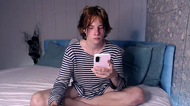 iwillfall online show from September 20, 8:26 am