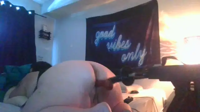 Yourfantasy1379 online show from February 2, 6:50 pm