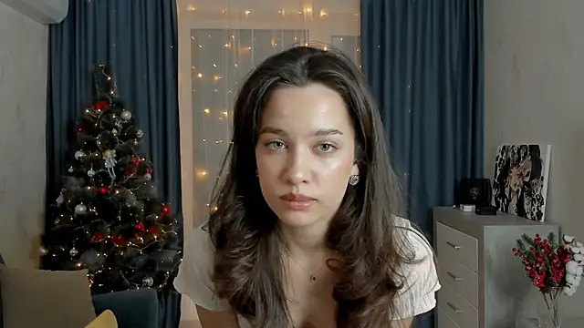 Snapshot of EmeliaReaper chatting on February 16, 9:48 pm EmeliaReaper online show from February 16, 9:48 pm