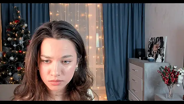 Snapshot of EmeliaReaper chatting on February 18, 11:41 pm EmeliaReaper online show from February 18, 11:41 pm