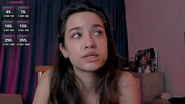 Snapshot of EmeliaReaper chatting on October 15, 10:10 pm EmeliaReaper online show from October 15, 10:10 pm