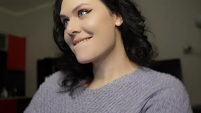 Snapshot of MollyCheiz chatting on December 19, 11:46 pm MollyCheiz online show from December 19, 11:46 pm