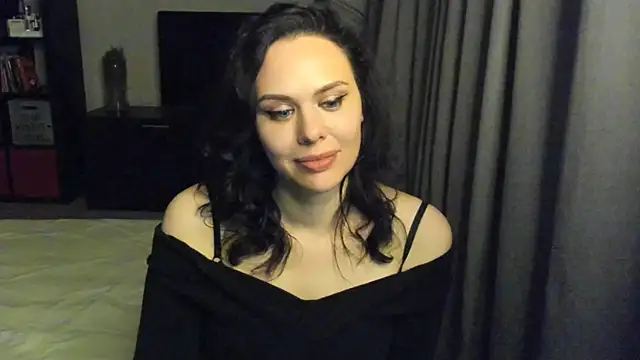 Snapshot of MollyCheiz chatting on February 3, 11:15 pm MollyCheiz online show from February 3, 11:15 pm