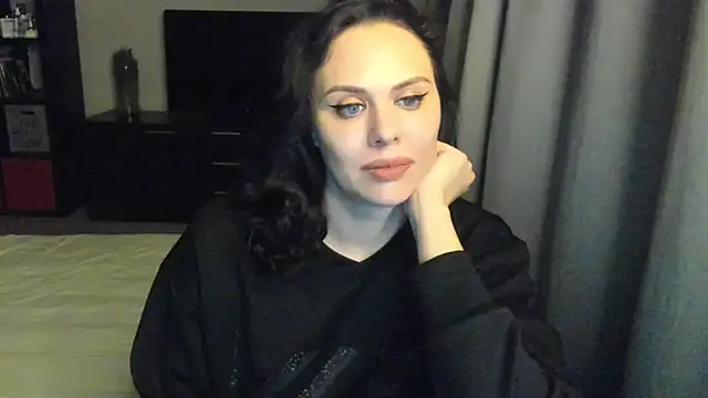 Snapshot of MollyCheiz chatting on February 6, 12:54 am MollyCheiz online show from February 6, 12:54 am
