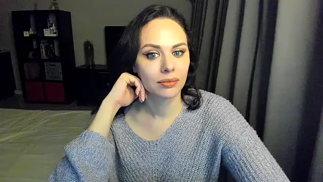Snapshot of MollyCheiz chatting on February 19, 8:41 pm MollyCheiz online show from February 19, 8:41 pm