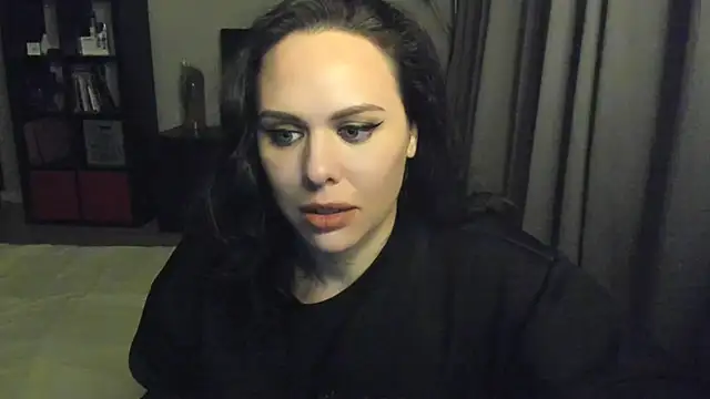 Snapshot of MollyCheiz chatting on March 10, 12:40 am MollyCheiz online show from March 10, 12:40 am