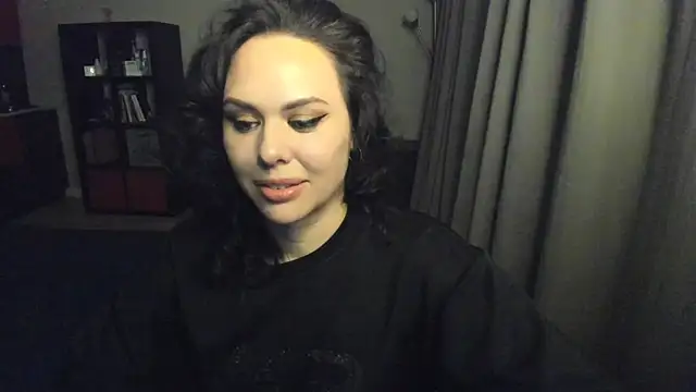 Snapshot of MollyCheiz chatting on March 21, 1:24 am MollyCheiz online show from March 21, 1:24 am