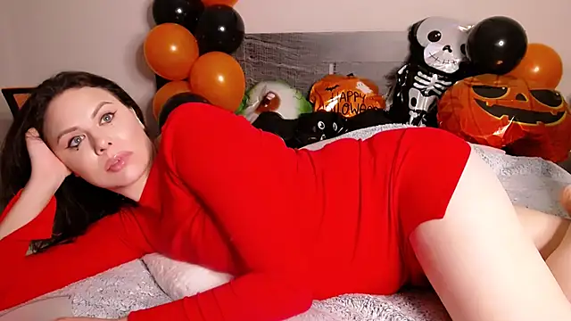 Snapshot of MollyCheiz chatting on October 31, 4:30 pm MollyCheiz online show from October 31, 4:30 pm