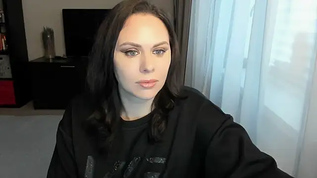 Snapshot of MollyCheiz chatting on November 13, 10:25 am MollyCheiz online show from November 13, 10:25 am