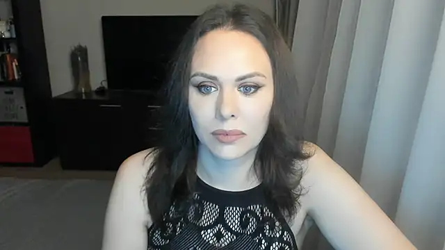 Snapshot of MollyCheiz chatting on November 30, 2:43 pm MollyCheiz online show from November 30, 2:43 pm