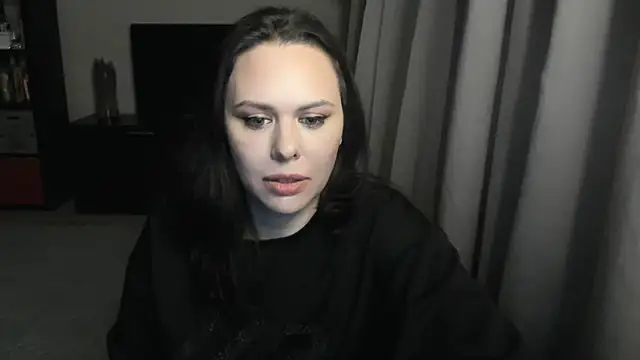 Snapshot of MollyCheiz chatting on December 13, 7:53 pm MollyCheiz online show from December 13, 7:53 pm