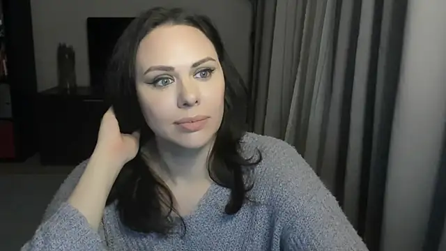 Snapshot of MollyCheiz chatting on December 18, 4:46 pm MollyCheiz online show from December 18, 4:46 pm