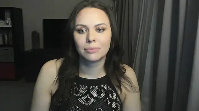 Snapshot of MollyCheiz chatting on April 7, 8:53 pm MollyCheiz online show from April 7, 8:53 pm