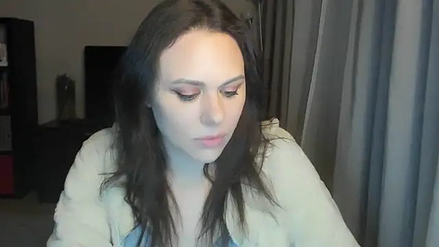 Snapshot of MollyCheiz chatting on April 8, 11:05 pm MollyCheiz online show from April 8, 11:05 pm