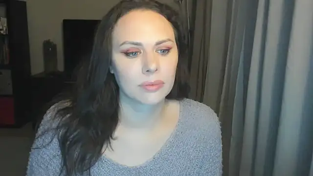 Snapshot of MollyCheiz chatting on April 13, 11:10 pm MollyCheiz online show from April 13, 11:10 pm