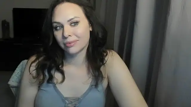 Snapshot of MollyCheiz chatting on April 15, 8:09 pm MollyCheiz online show from April 15, 8:09 pm