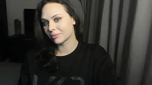 Snapshot of MollyCheiz chatting on April 19, 10:01 pm MollyCheiz online show from April 19, 10:01 pm