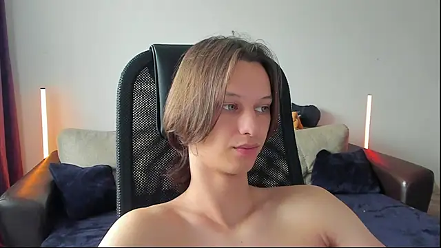 Snapshot of Ostin_meow chatting on July 26, 9:49 am Ostin meow online show from July 26, 9:49 am