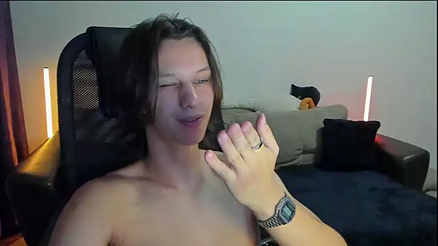 Snapshot of Ostin_meow chatting on July 28, 5:12 pm Ostin meow online show from July 28, 5:12 pm