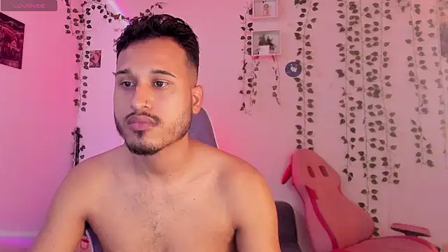 Raf brunette online show from December 11, 2:44 pm