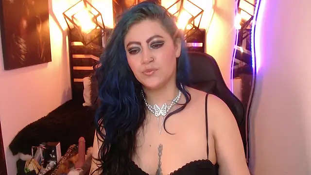 Snapshot of scarleth_blue chatting on May 21, 3:13 am scarleth blue online show from May 21, 3:13 am