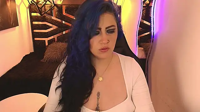 Snapshot of scarleth_blue chatting on June 11, 3:04 am scarleth blue online show from June 11, 3:04 am