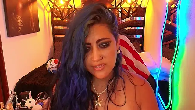 Snapshot of scarleth_blue chatting on June 26, 7:13 am scarleth blue online show from June 26, 7:13 am