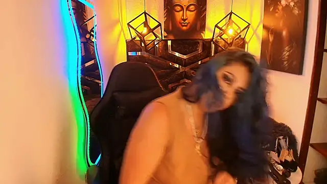 Snapshot of scarleth_blue chatting on July 6, 3:25 am scarleth blue online show from July 6, 3:25 am