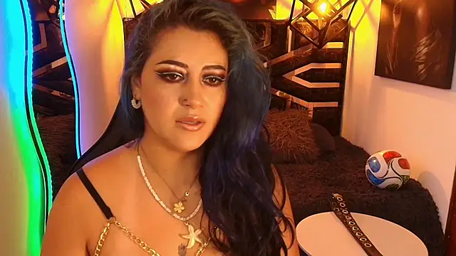 Snapshot of scarleth_blue chatting on July 8, 3:11 am scarleth blue online show from July 8, 3:11 am