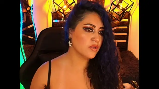 Snapshot of scarleth_blue chatting on July 20, 3:10 am scarleth blue online show from July 20, 3:10 am