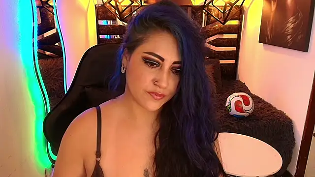 Snapshot of scarleth_blue chatting on August 3, 3:05 am scarleth blue online show from August 3, 3:05 am
