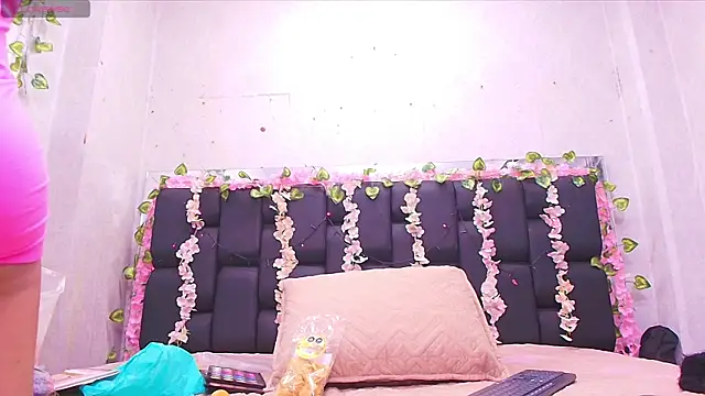 canela oss online show from October 8, 12:03 pm