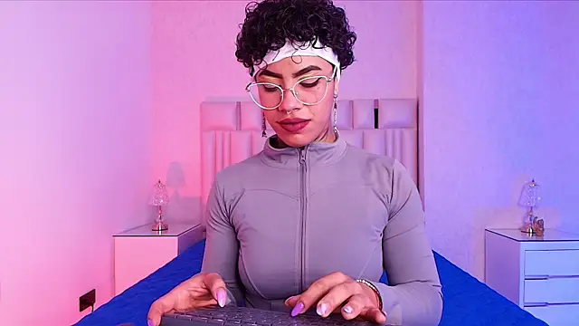 canela oss online show from November 19, 12:05 pm