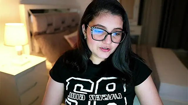 Camilaa bueno online show from January 10, 11:20 pm