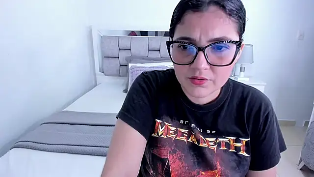 Snapshot of Camilaa_bueno chatting on July 3, 2:07 am Camilaa bueno online show from July 3, 2:07 am