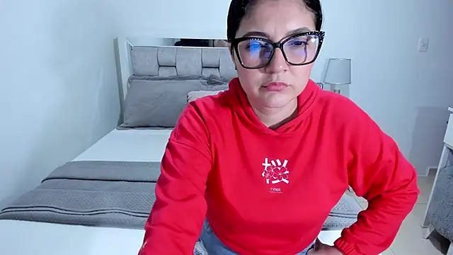 Snapshot of Camilaa_bueno chatting on July 24, 1:47 am Camilaa bueno online show from July 24, 1:47 am