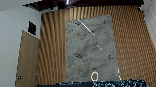 Any topless online show from November 16, 11:05 am