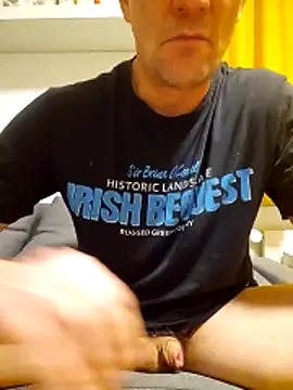 Bombelek1234 online show from February 17, 8:48 pm