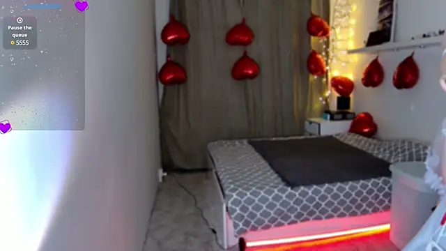 Snapshot of atlantis_s chatting on March 7, 7:49 pm atlantis s online show from March 7, 7:49 pm