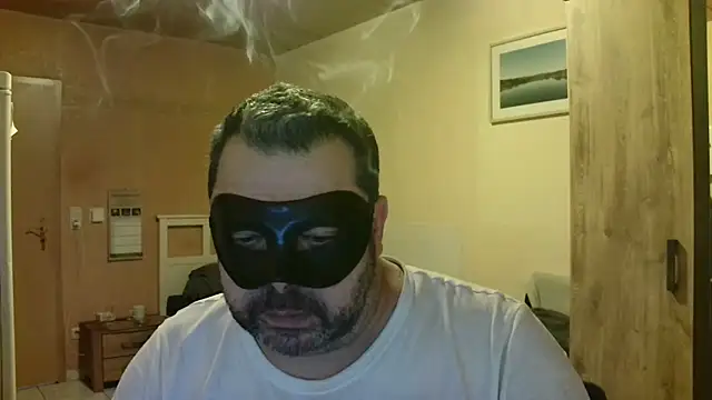 Snapshot of SADOMASKE chatting on December 6, 3:55 pm SADOMASKE online show from December 6, 3:55 pm