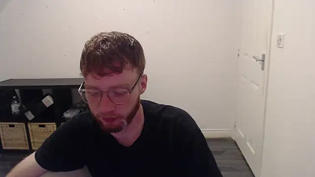 Snapshot of PrettyGinger chatting on December 5, 5:06 pm PrettyGinger online show from December 5, 5:06 pm