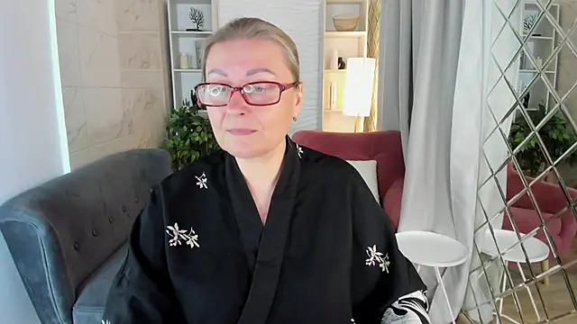 Snapshot of AlexandraKind chatting on October 27, 8:46 pm AlexandraKind online show from October 27, 8:46 pm