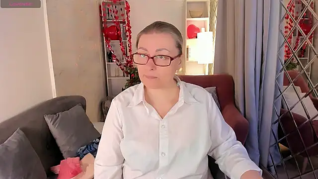 AlexandraKind online show from February 22, 9:02 pm