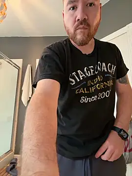 Snapshot of Bluemage710 chatting on December 18, 6:25 pm Bluemage710 online show from December 18, 6:25 pm