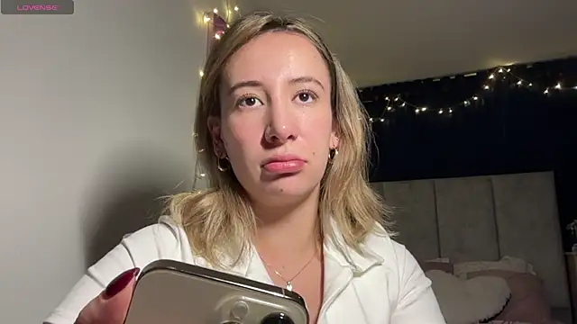 Snapshot of Gabby_cruz_ chatting on January 8, 4:34 am Gabby cruz online show from January 8, 4:34 am