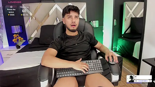 Tommidubois online show from March 18, 2:15 am