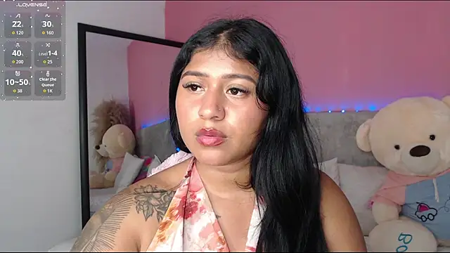 Snapshot of alinakiss chatting on May 7, 3:23 am alinakiss online show from May 7, 3:23 am